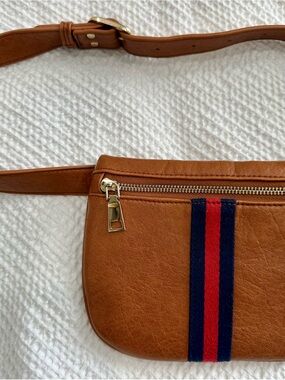 Mode Luxe Leather Crossbody Belt Bag with Navy and Red Stripe